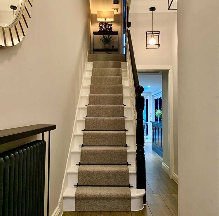 Hyde Park - Sandstone Beige Stairs