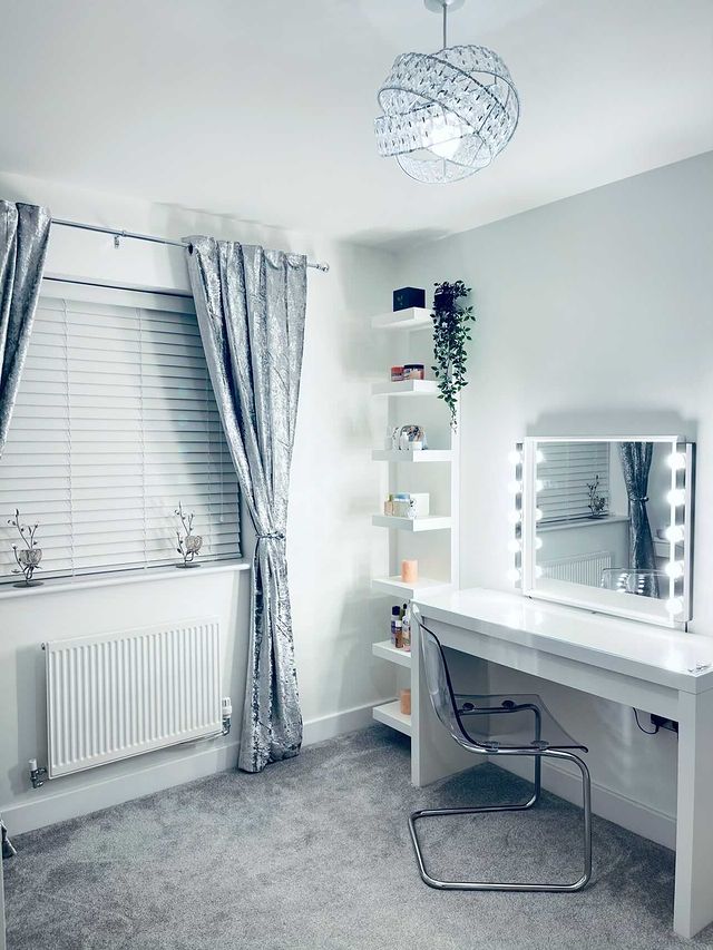 Houston - Silver Silver Bedroom