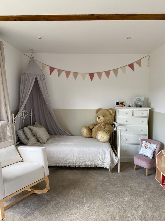 Portsmouth - Lock Lake Silver Bedroom