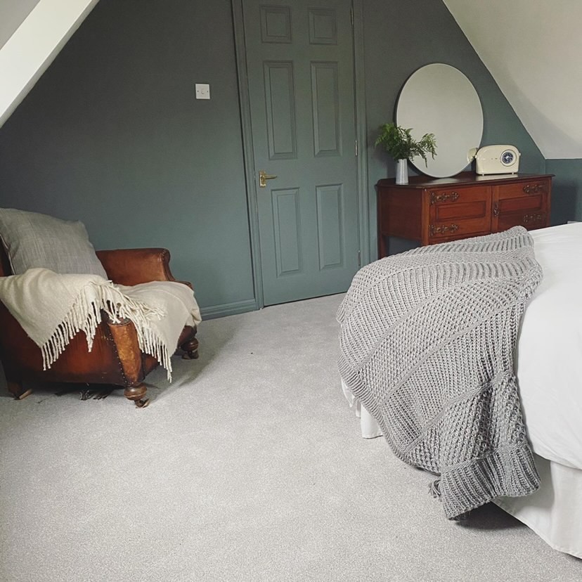 Somerset - Gazelle Silver Bedroom