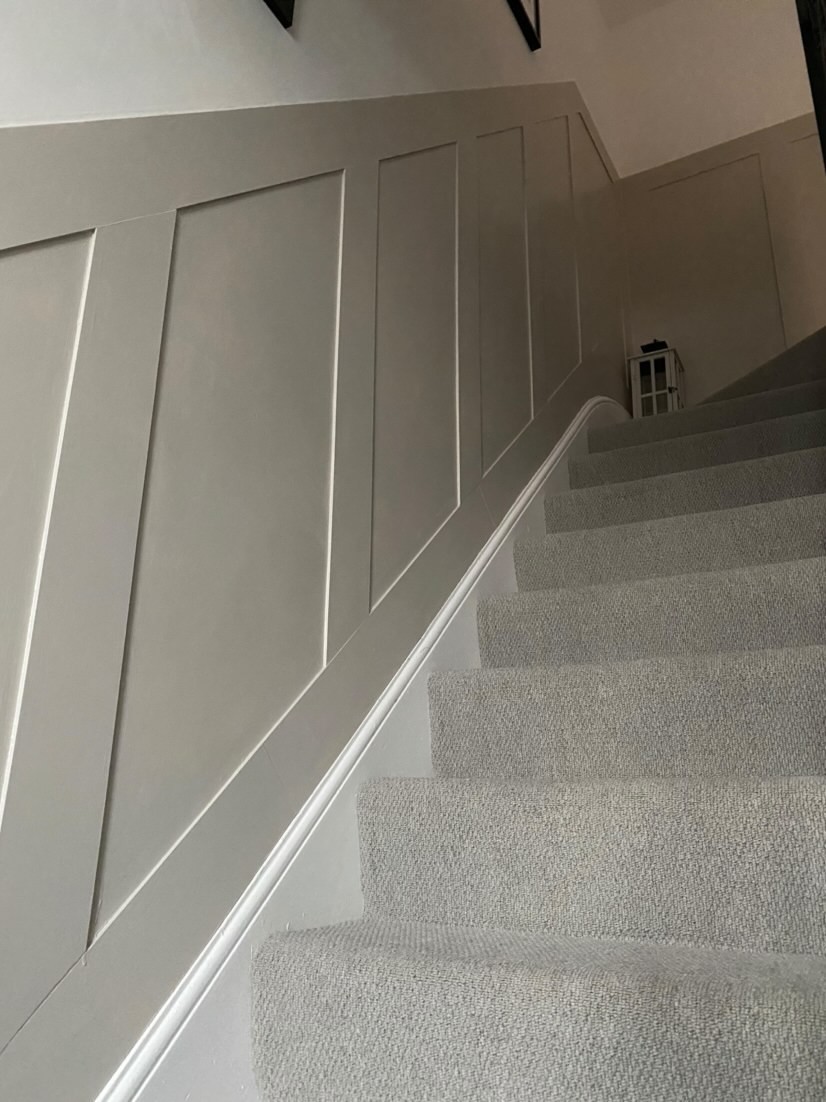 Mackay - Mist Cobble Beige Stairs