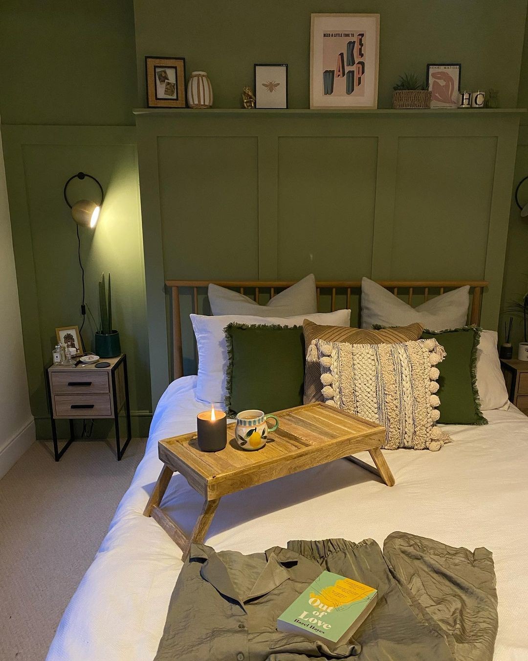 Casablanca - Wicker Hobnail Beige Bedroom