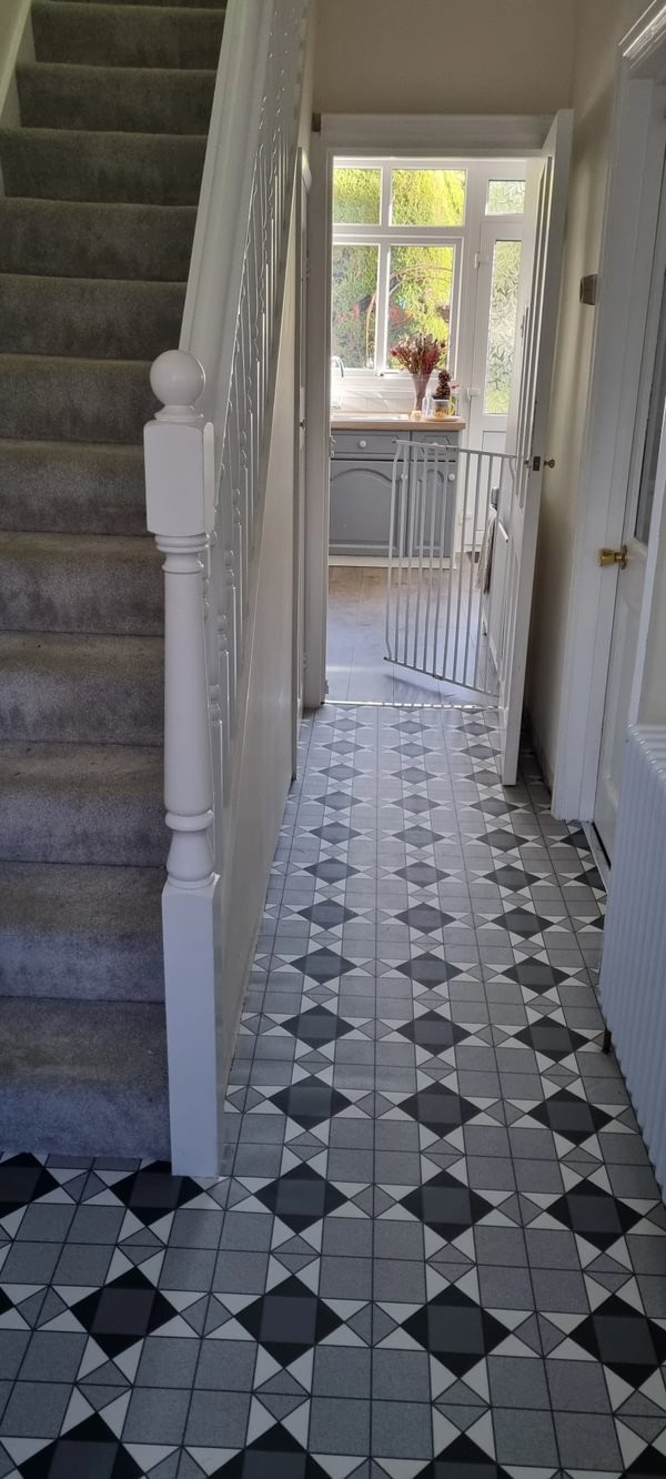 Grande - Arista Grey Hallway