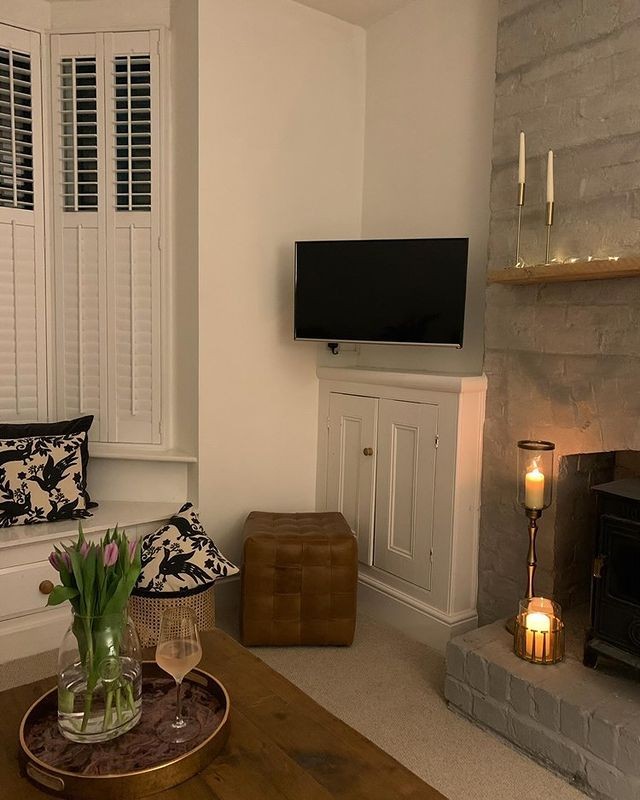 Hyde Park - Parchment Beige Living Room