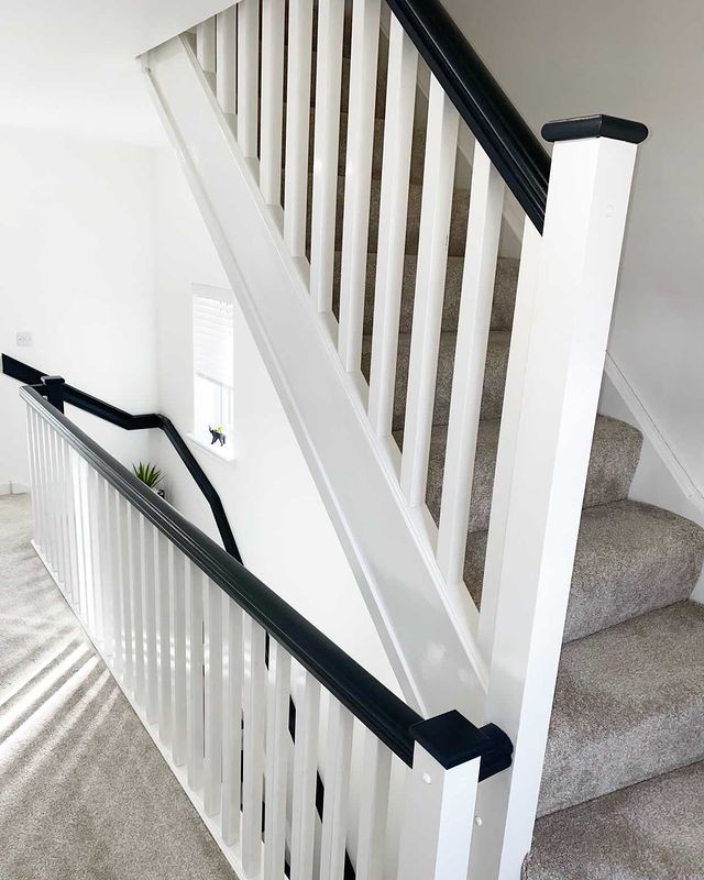 Long Island - Arran Beige Stairs