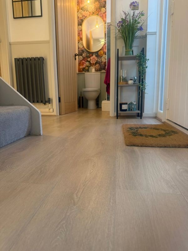 Richmond - Dana Oak Beige Hallway