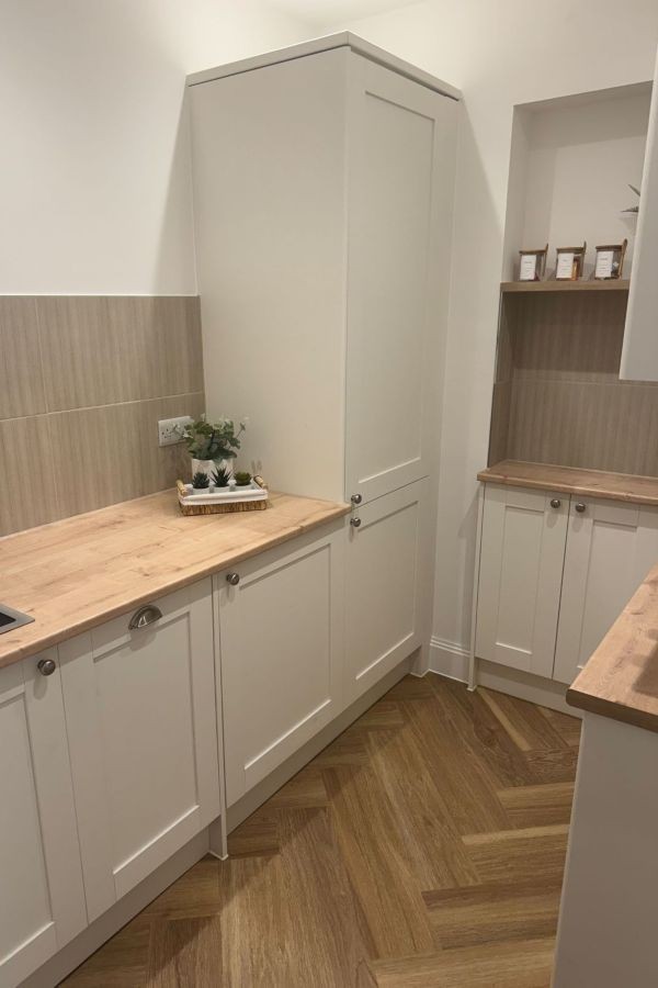 Karndean Van Gogh Herringbone - Warm Brushed Oak Brown Kitchen