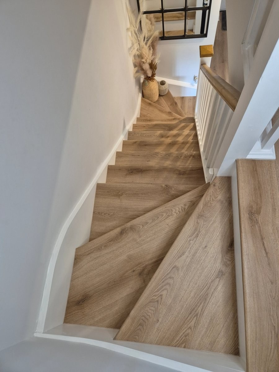 Orla - Crane Beige Stairs
