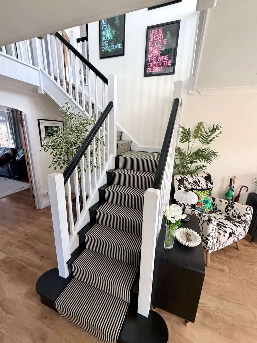 Lerwick Black Cream Stripe Multicoloured Stairs / Hallway