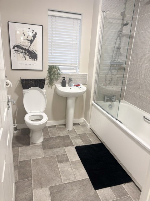 Forza - Amos Grey Bathroom